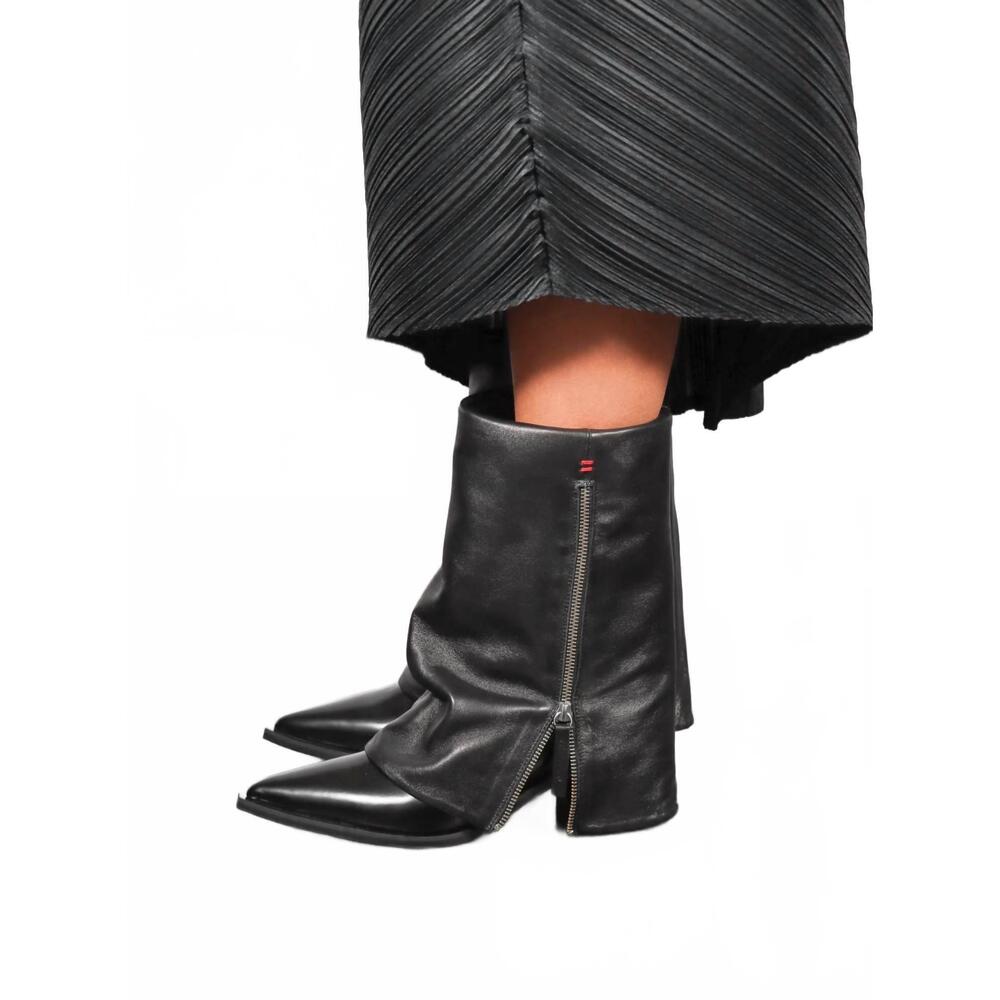 NEW HALMANERA women's foldover lug sole boot in black - Picture 2 of 5